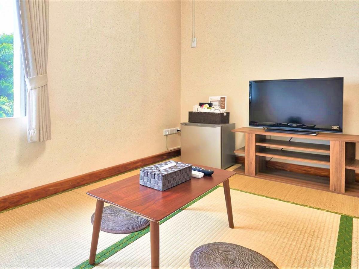 民宿さざんか Okinawa Exteriör bild